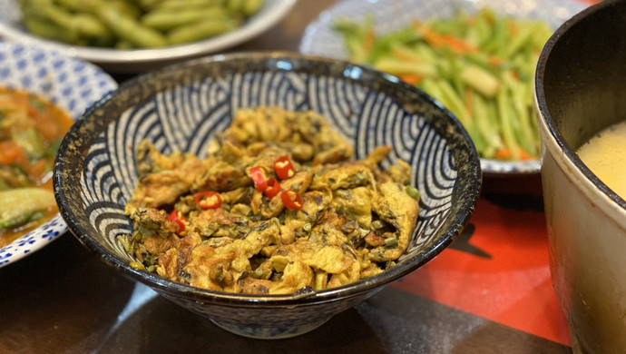 新春季香椿炒土鸡蛋