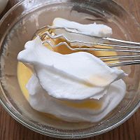 特别的味道给特别的你——咸香肉松酸奶蛋糕卷#爱好组-低筋#的做法图解6