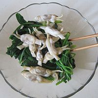 圣子菠菜拌金针菇的做法图解5