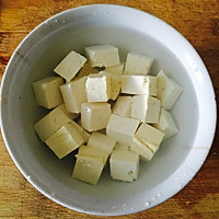虾酱豆腐的做法图解1