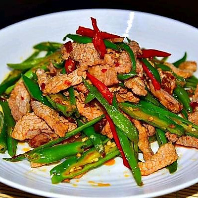 辣椒炒肉步骤 先炒辣椒还是先炒肉