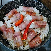 #全电厨王料理挑战赛热力开战！#培根金针菇卷的做法图解3