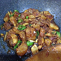 快炒香辣巴沙鱼的做法图解6