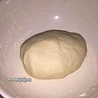 虾米鸡蛋韭菜盒子的做法图解1