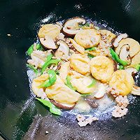 #万物皆可搭#肉面筋炒香菇的做法图解12