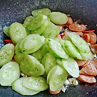 #测测你的夏季美食需要#黄瓜炒肉肠的做法图解5