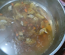石斛枸杞猪肝汤的做法