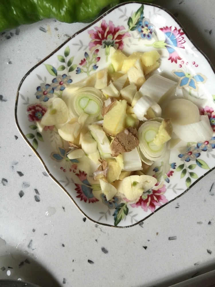 土豆烧牛肉的做法图解3