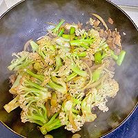 炒菜花的做法图解10