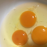 茄汁鲜菇肉蛋饼的做法图解1