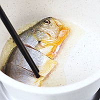 汤鲜鱼嫩的黄鱼面#一学就会快手菜#的做法图解4