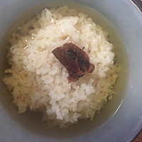 盐渍樱花梅子茶泡饭的做法图解4