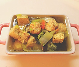 鸡肉丸子蔬菜汤的做法