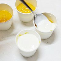 芒果酸奶迷你小冰棒的做法图解4
