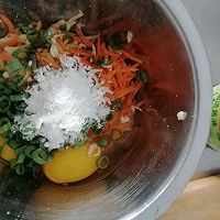 #让宝贝爱上每一顿饭#胡萝卜土豆丝饼的做法图解4