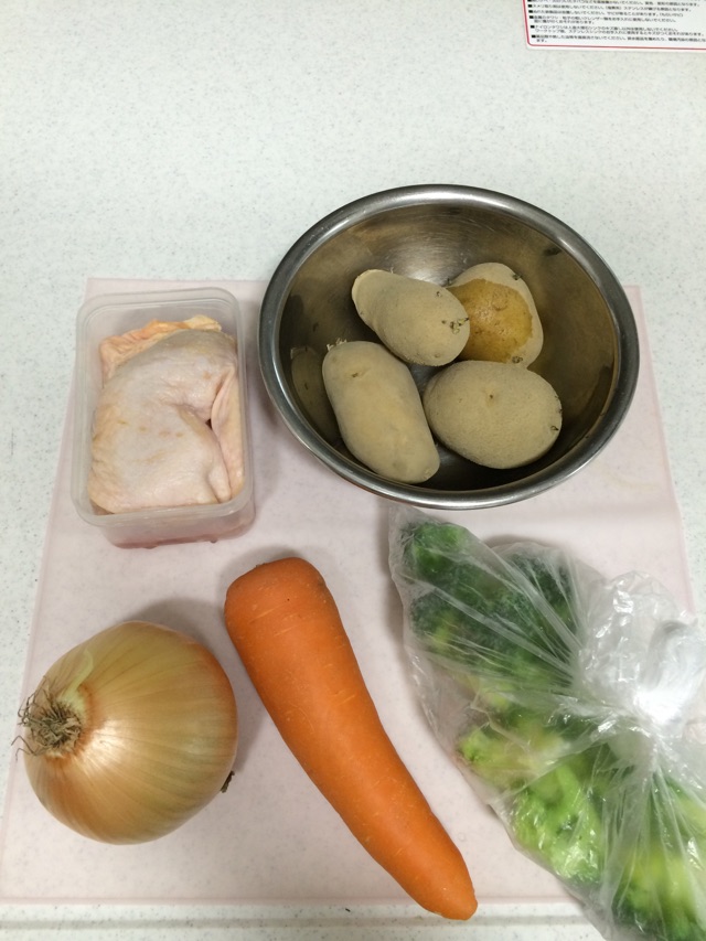 日式奶油炖菜（クリームシチュー）的做法图解1