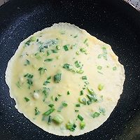 快简早餐：葱花鸡蛋饼的做法图解7