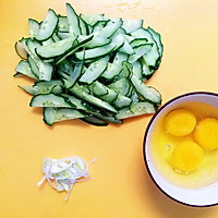 【十分钟】 黄瓜炒鸡蛋的做法图解2