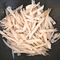 韭菜炒藕的做法图解2