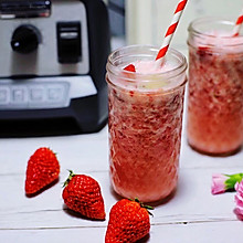 草莓酸奶冰沙