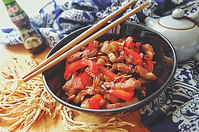 萝卜干彩椒炒肉