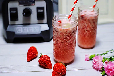 草莓酸奶冰沙
