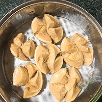 不用泡打粉的红糖开花馒头的做法图解4