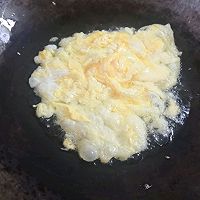 十分钟做早餐—娃的最爱蛋炒饭的做法图解3