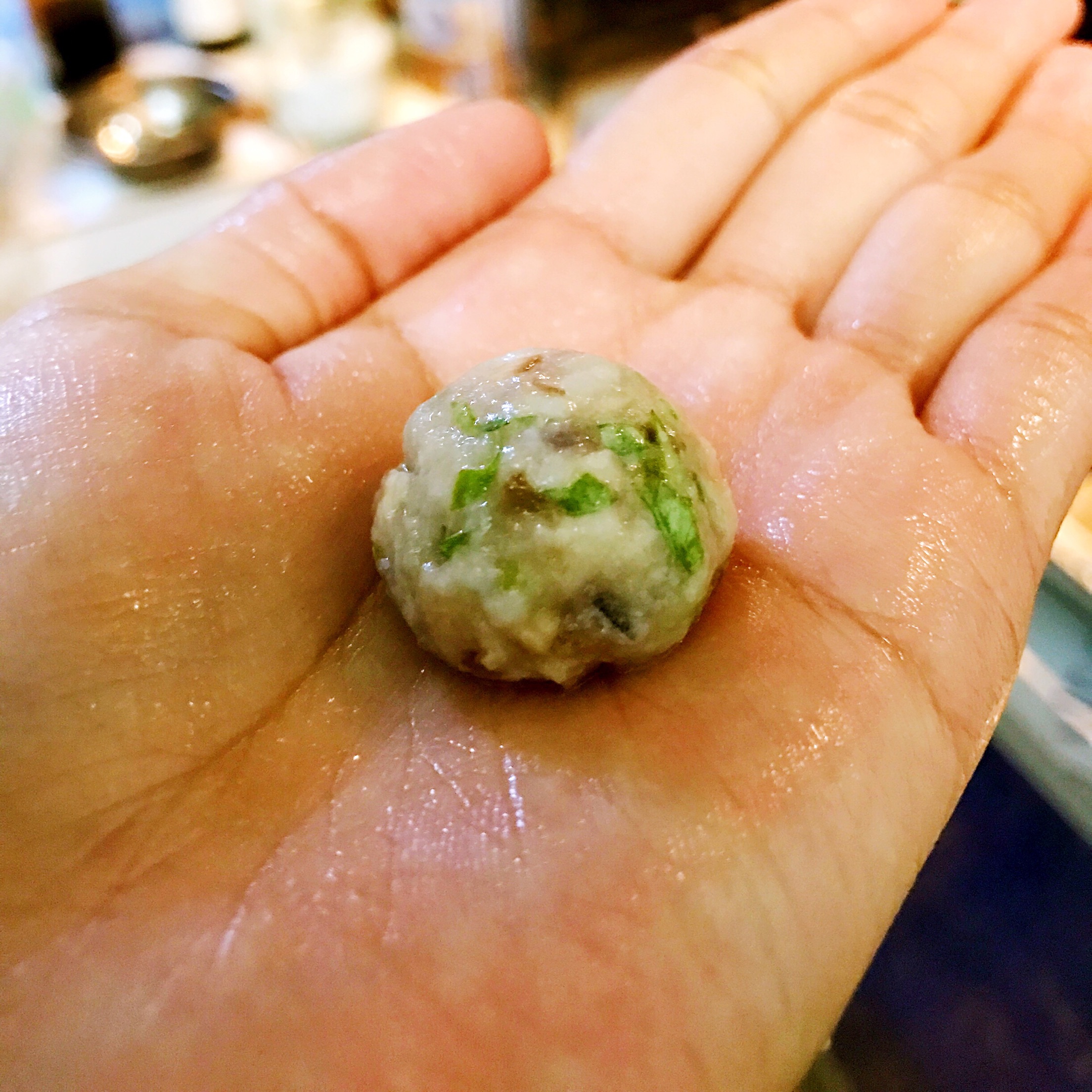 营养辅食-猪肉香菇小丸子汤