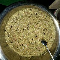 菠菜皮胡萝卜皮猪肉白菜饺子的做法图解2