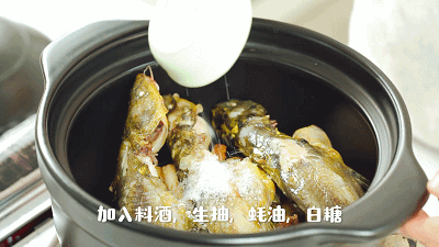 汪丫鱼焖腐竹的做法图解6
