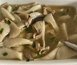 蘑菇肉丝汤的做法