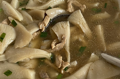 蘑菇肉丝汤