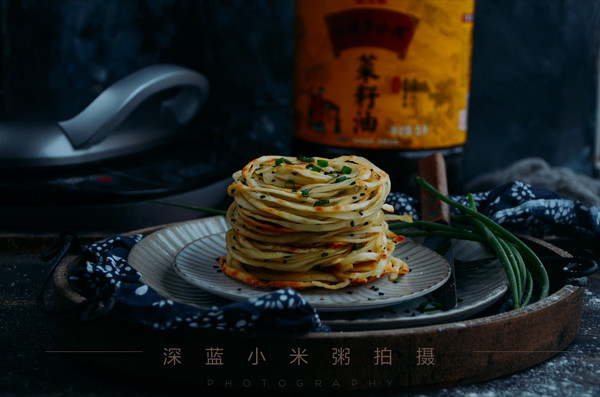 盘丝葱油饼