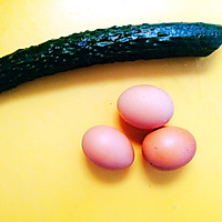 【十分钟】 黄瓜炒鸡蛋的做法图解1