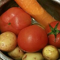 番茄土豆牛腩汤的做法图解2