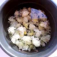 冰糖雪梨银耳羹[小七出品]的做法图解2