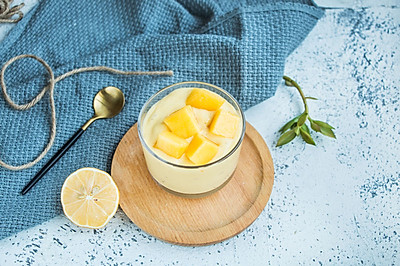 自制大果粒芒果香蕉酸奶