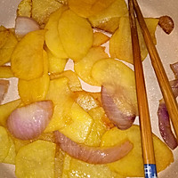 土豆洋葱鸡肉拌面的做法图解2