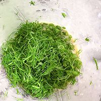 #黄河路美食#茴香鸡蛋卷饼的做法图解10