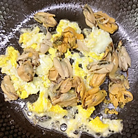 #向往的生活 就是外婆乡#贻贝蛋炒饭的做法图解4