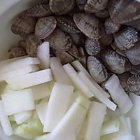 冬瓜蛤蜊汤的做法图解1