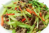 芹菜炒牛肉的做法