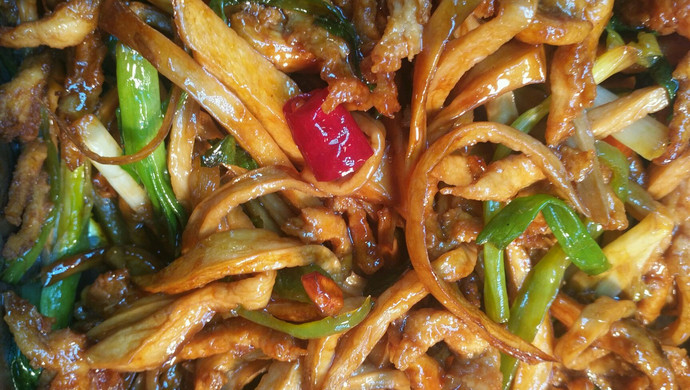 杏鲍菇炒肉丝
