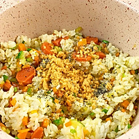 火龙果炒饭的做法图解4
