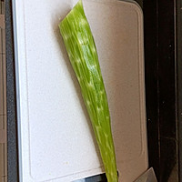 凉拌莴笋的做法图解2