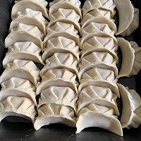 玉米香菇饺子的做法图解2
