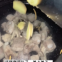 清淡滋补的排骨蔬菜汤的做法图解8