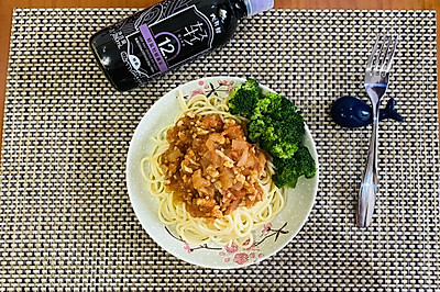 番茄肉酱意大利面