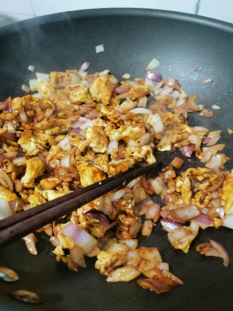 鸡蛋酱卤的做法